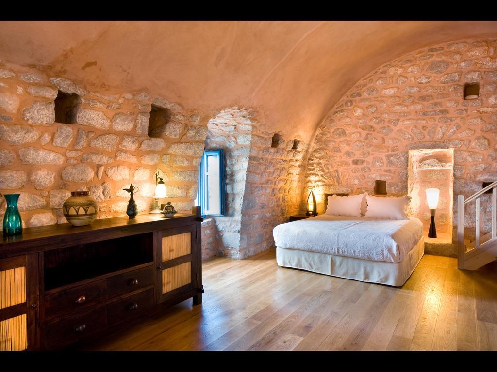 Arapakis Historic Castle Aparthotel Pírgos Dhiroú Szoba fotó