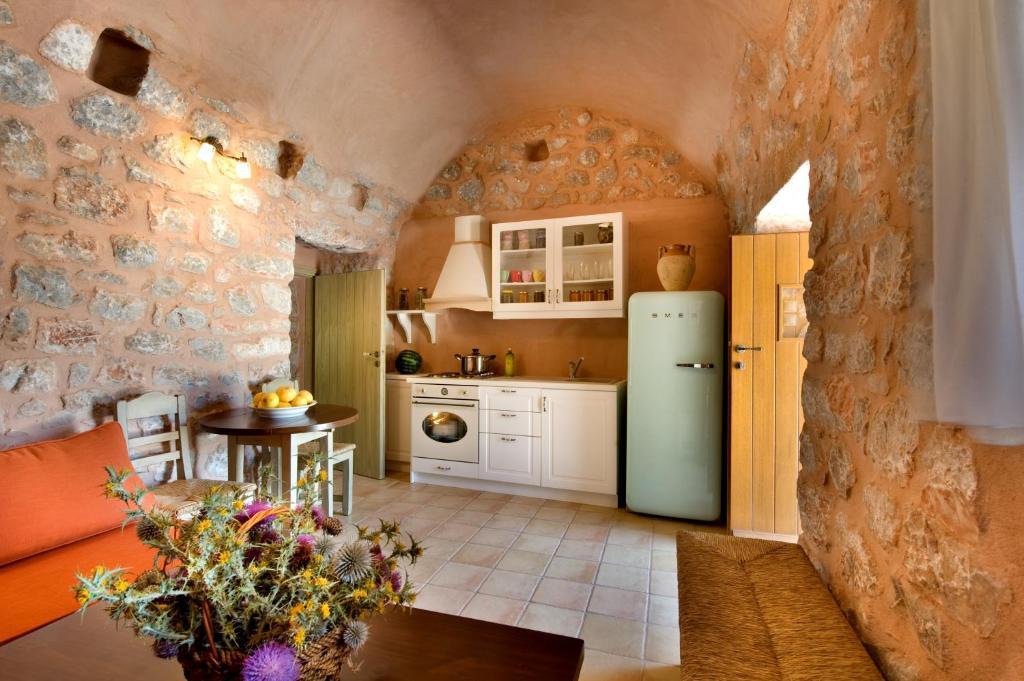 Arapakis Historic Castle Aparthotel Pírgos Dhiroú Szoba fotó