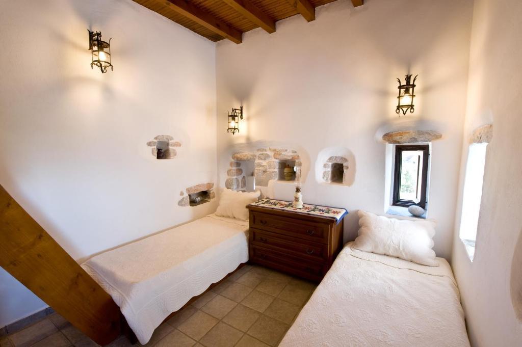 Arapakis Historic Castle Aparthotel Pírgos Dhiroú Szoba fotó