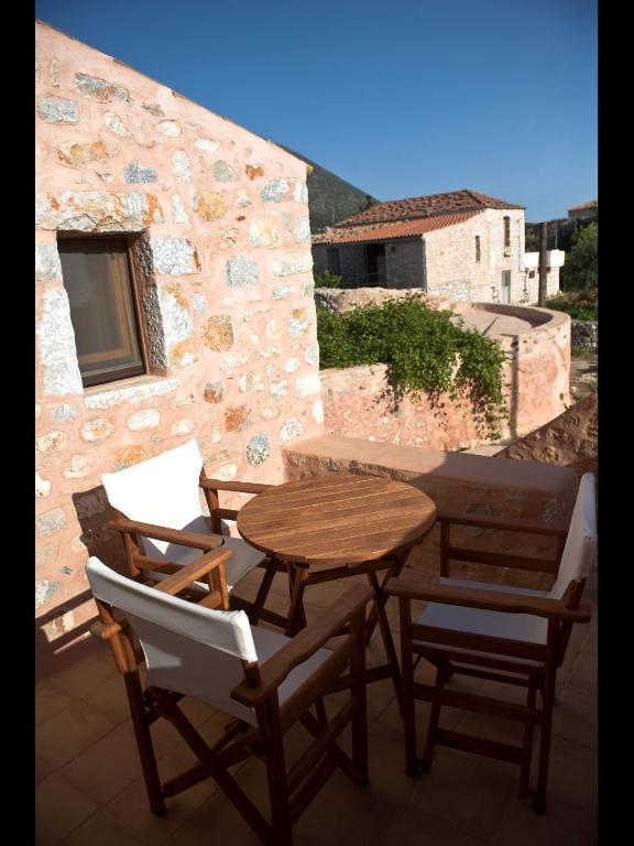 Arapakis Historic Castle Aparthotel Pírgos Dhiroú Szoba fotó