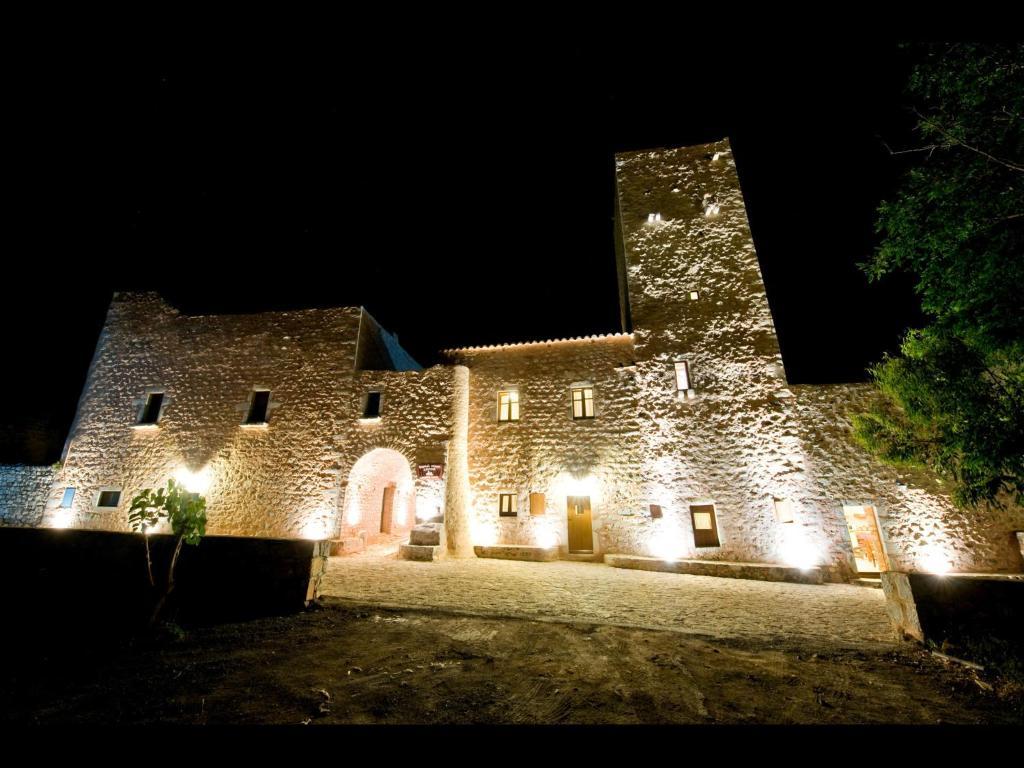 Arapakis Historic Castle Aparthotel Pírgos Dhiroú Kültér fotó