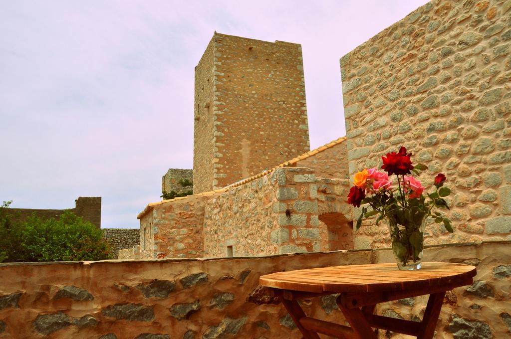 Arapakis Historic Castle Aparthotel Pírgos Dhiroú Kültér fotó