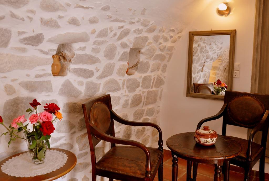 Arapakis Historic Castle Aparthotel Pírgos Dhiroú Kültér fotó
